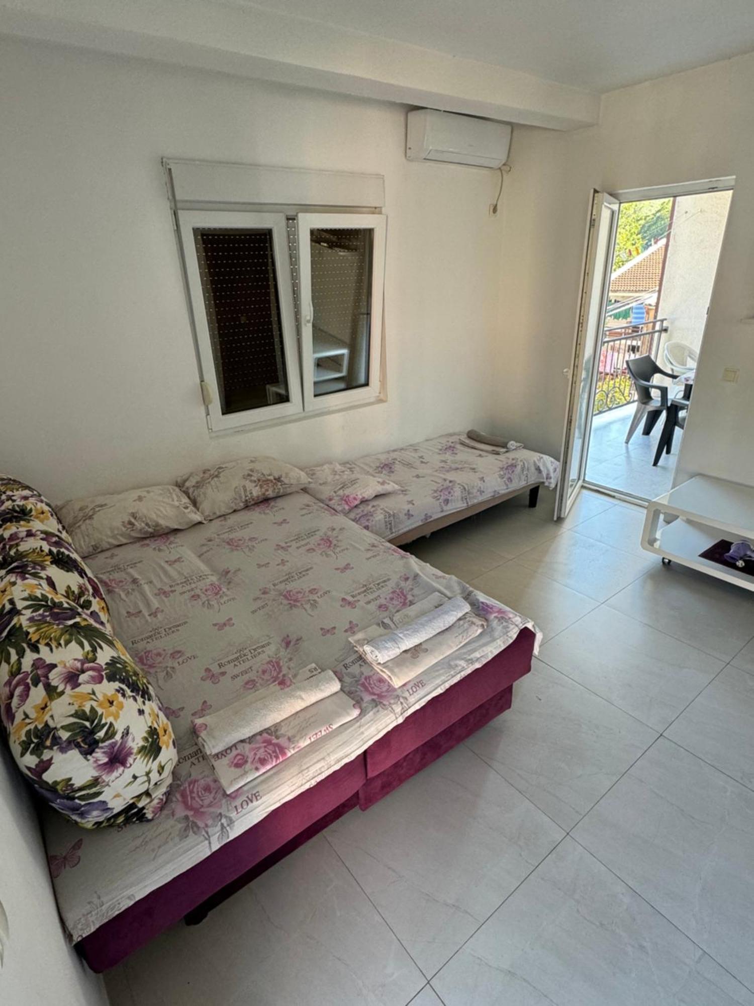 סוטומורה Apartment Perutovic מראה חיצוני תמונה