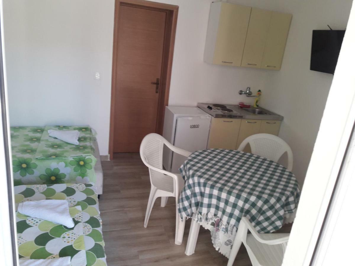 סוטומורה Apartment Perutovic מראה חיצוני תמונה